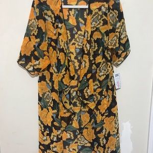 Brand New With Tags LulaRoe Shirley Small